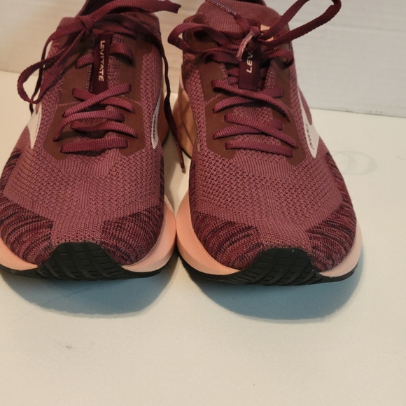 Brooks Levitate 4 Road Running Sneakers Size 8 Maroon / Pink - Picture 3 of 16